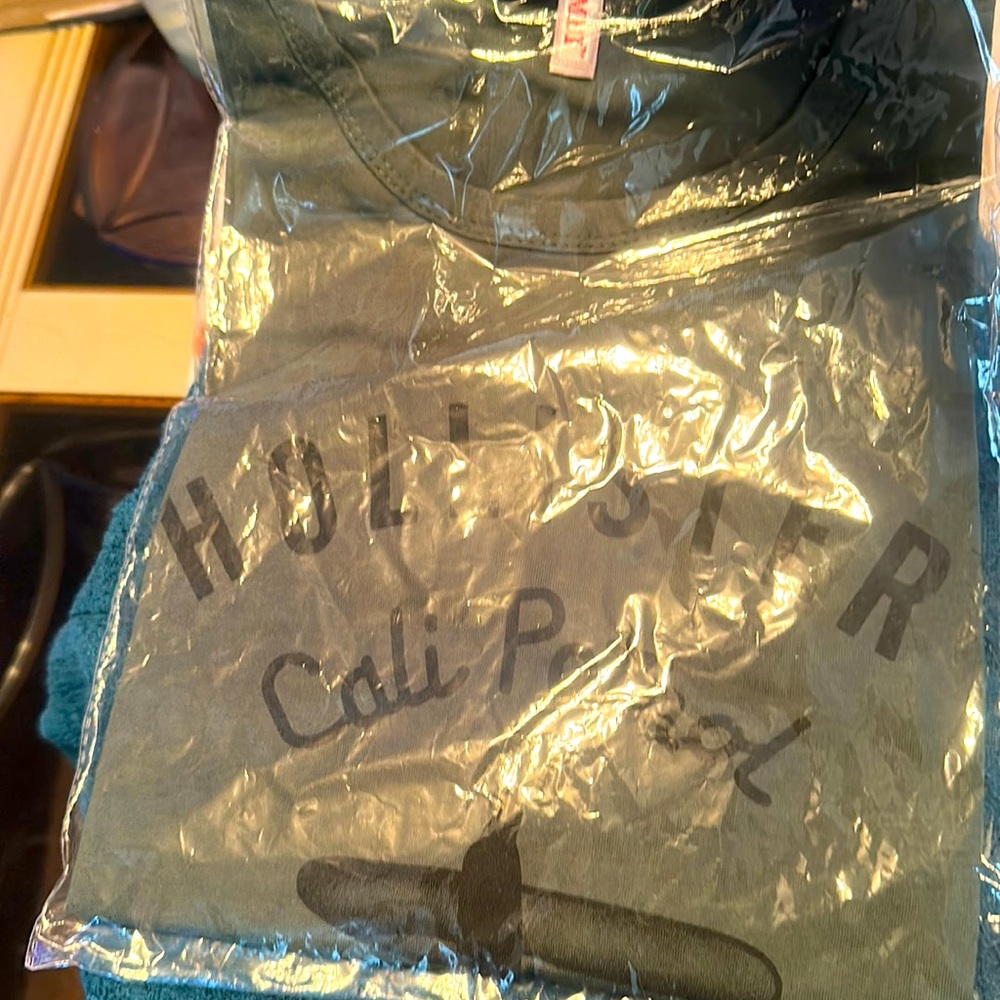 Hollister Cali Patrol Green & Black size L